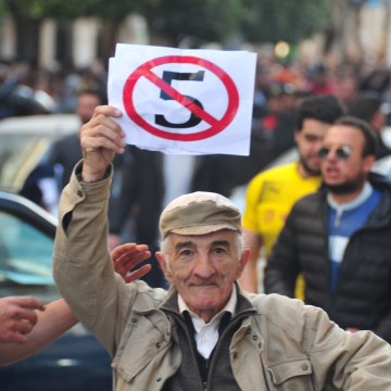 Abdelaziz Bouteflika, officiellement candidat pour un cinquième mandat