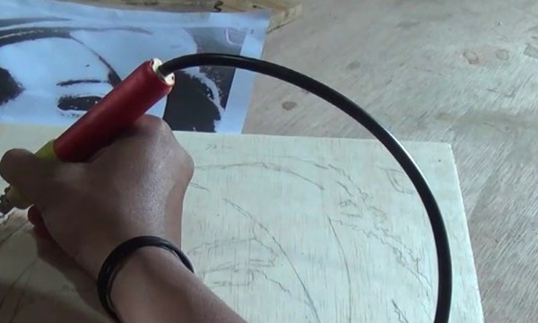 Pirografi, Limbah Kayu jadi Media Lukis