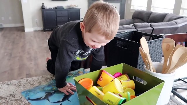 SOLO DAY IN THE LIFE OF A MOM OF 3 :: CLEANING PRODUCT HAUL | COOKING | MOM LIFE | SAHM VLOG 2019