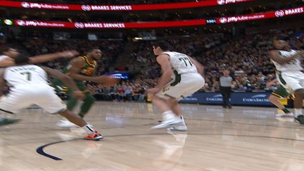 Dunk of the Night : Derrick Favors