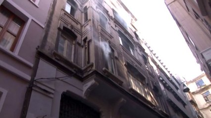 İstanbul'da Yangın Faciası: 3 Ölü, 2 Yaralı