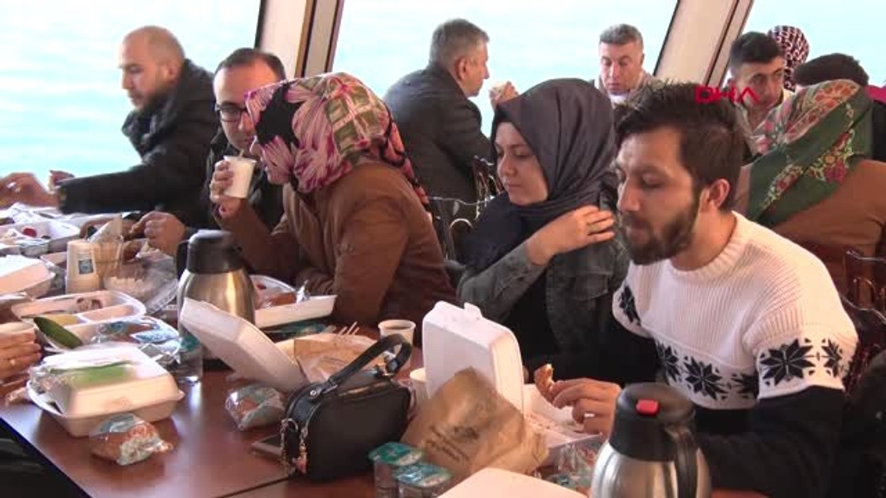 Üsküdar Belediye Başkan Adayı Türkmen Berberlerle Boğaz Turu Yaptı