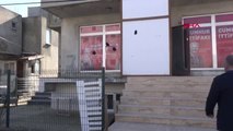 İstanbul- Silivri'de Cumhur İttifakı Seçim Bürosunun Atılan Taşlarla Camları Kırıldı