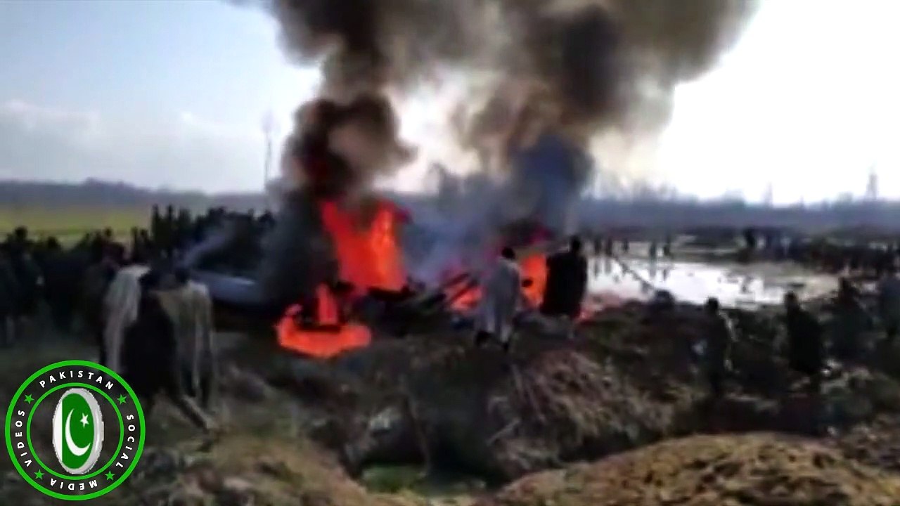 Video of Indian Jet l When ShootDown By Pakistan Air Force l Task Done By Brave Soldier of Soil l Pilot Hassan Siddiqui l Proud of Nation l Real Hero of Pakistan l Quick Response To Indian Jet When They Entered in Pakistan Territory l Both Were ShootDown