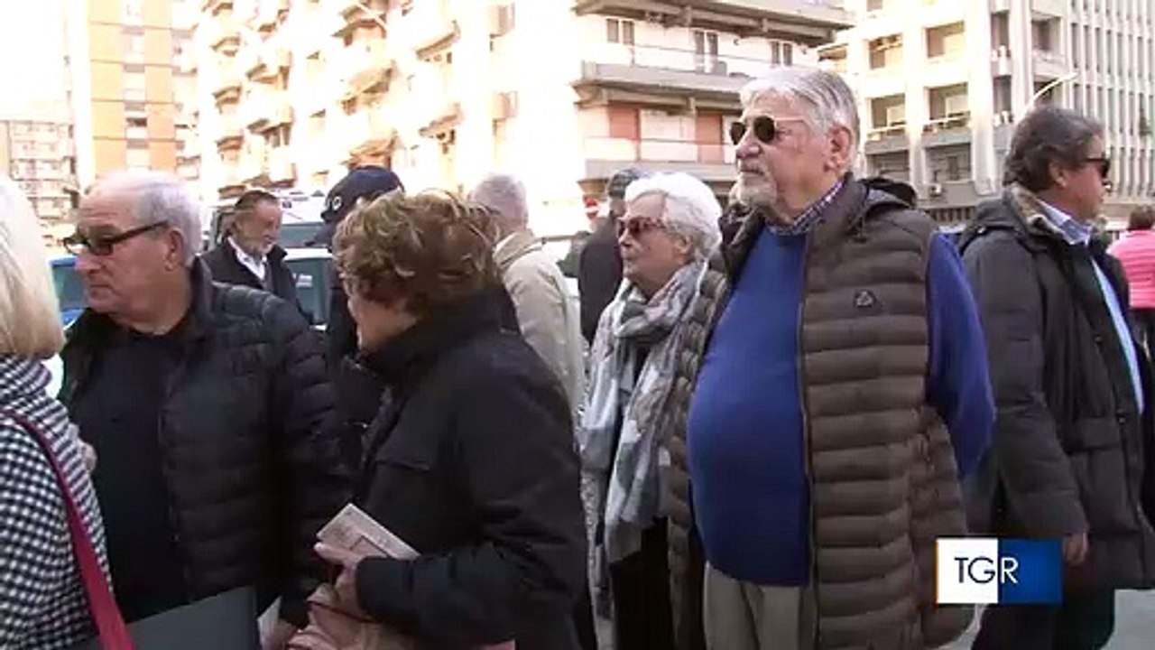 Pugliesi in fila per le primarie del Partito Democratico