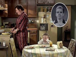 Titus S02E21 - three strikes