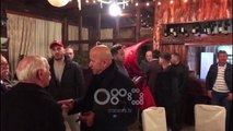 Ora News – Zgjedhjet në Tuz, shqiptarët nisin festimet me flamuj kuq e zi