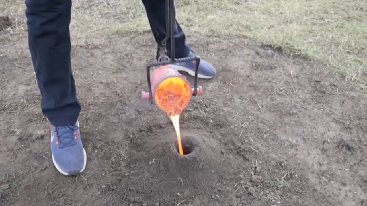 EXPERIMENT : LAVA IS PUT INTO THE GROUND