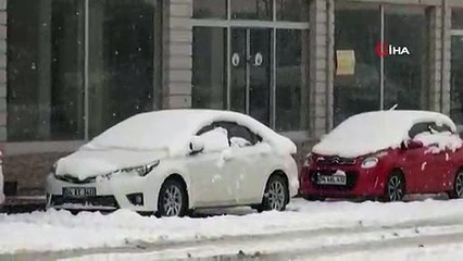 Ahlat'ta Yoğun Kar Yağışı Sonrası Okullar Tatil Edildi