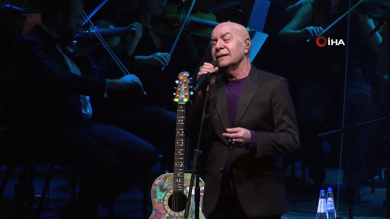 Mazhar Alanson’dan Cemal Reşit Rey Senfoni Orkestrası ile muhteşem konser