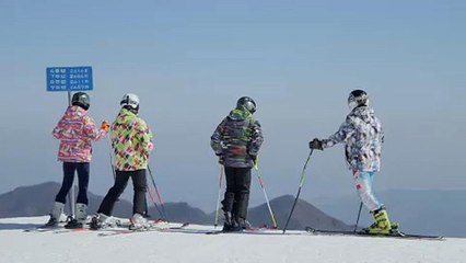 Luxus a nyomorban: ilyen egy észak-koreai síparadicsom