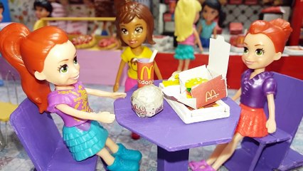 Gıcık Kız AVM Yemek Katında