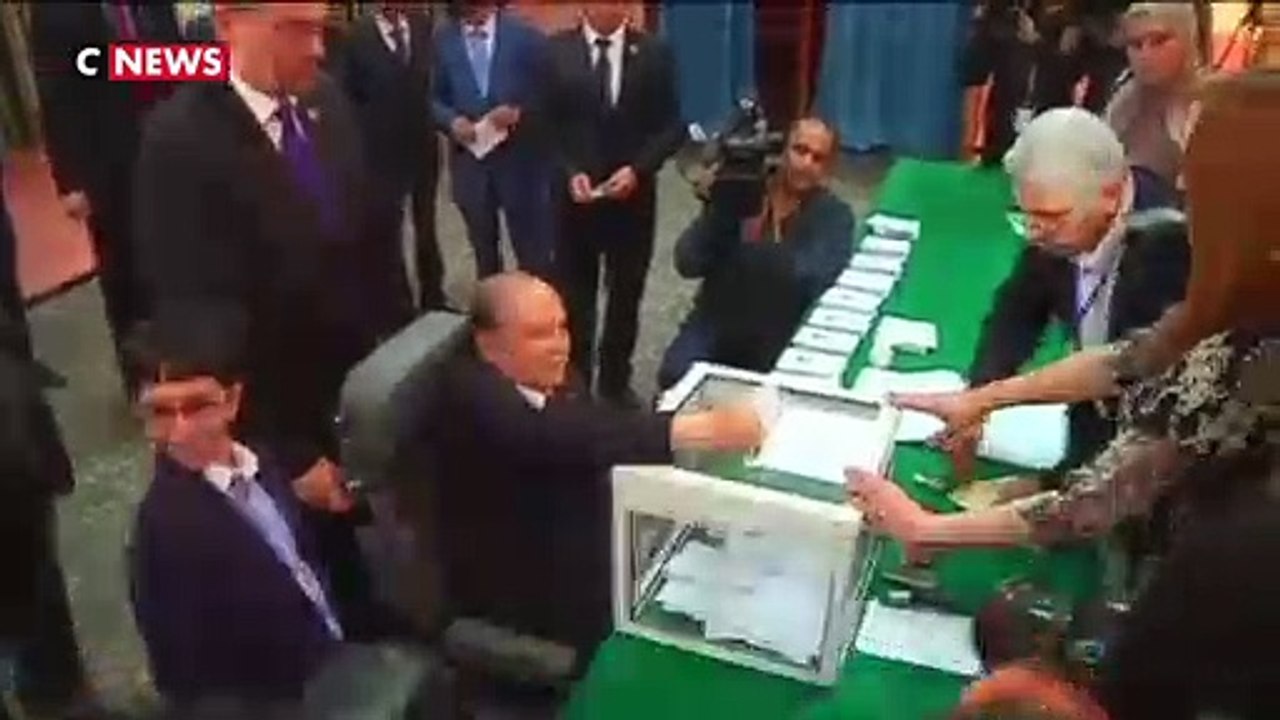 Manifestations en Algérie : des centaines de personnes ont défilé dans la nuit à Alger