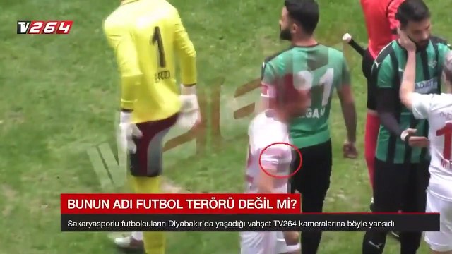 Il agresse ses adversaires avec une lame de rasoir