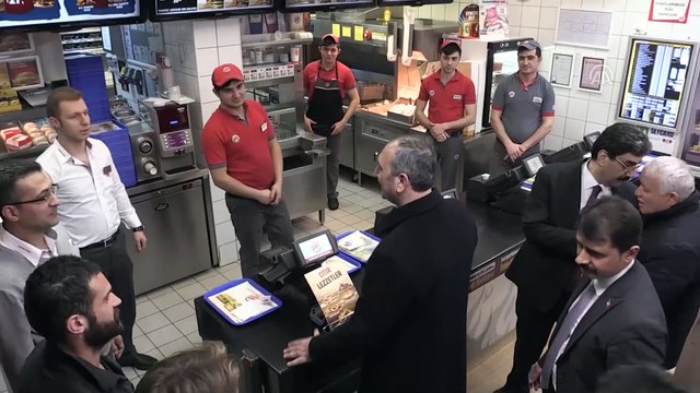 Adalet Bakanı Gül, esnaf ziyaretinde bulundu - SİVAS