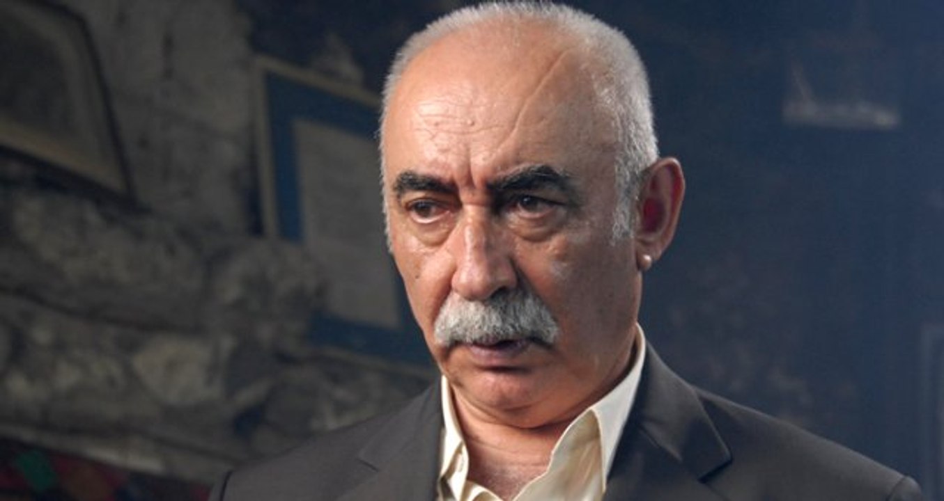 Usta Oyuncu Şener Şen, Sahte Hesapların Peşine Düştü!