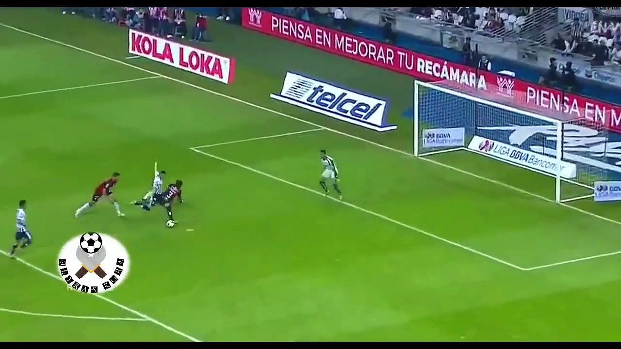 مهارات خرافية (رونالدو--ميسى-- ايكاردى...... 