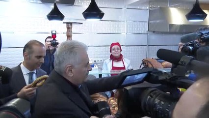 Binali Yıldırım'dan Büyükçekmece'de Esnaf Ziyaret Etti