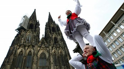 Rosenmontagsumzüge am Rhein finden trotz Sturmtief "Bennet" statt