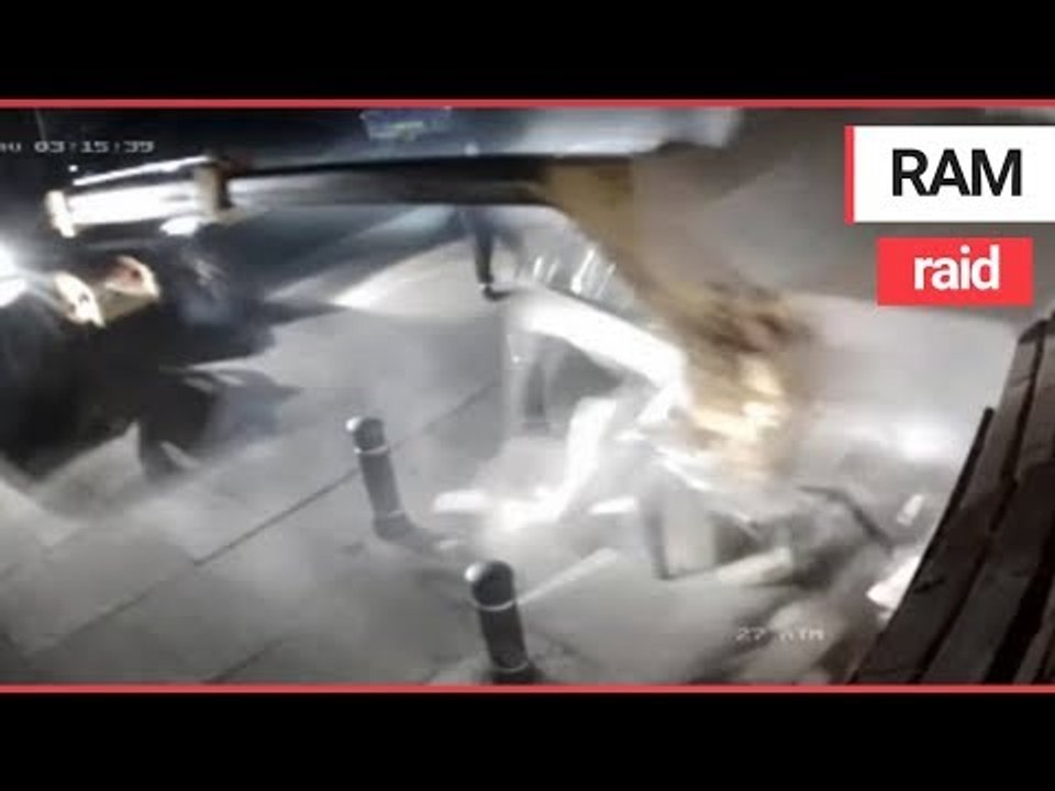 Dramatic footage shows moment raiders ripped out cash machine loaded with £89,000 | SWNS TV