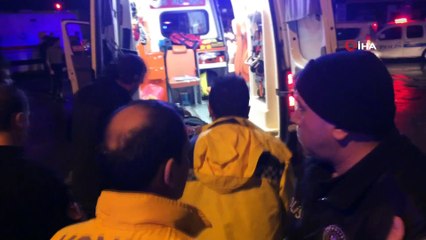 Vakadan dönen ambulans ile polis aracı çarpıştı: 5 yaralı