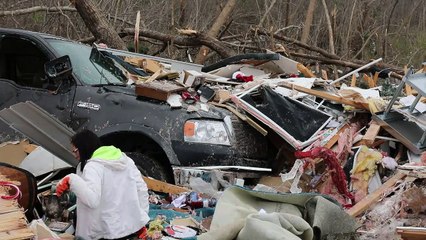 People take stock of tornadoes' destruction in rural Alabama