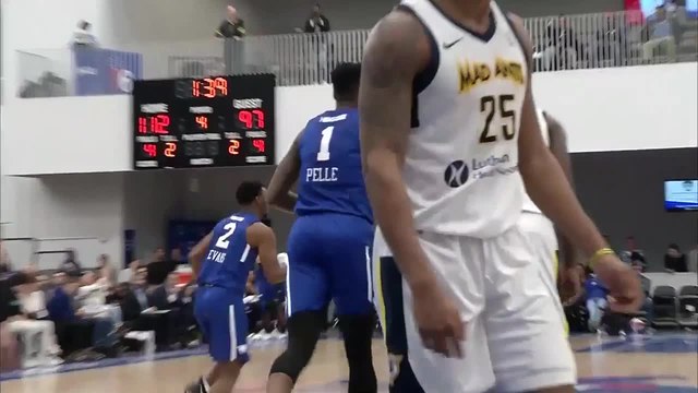 Norvel Pelle Posts 18 PTS, 12 REB & 5 BLK In Delaware Blue Coats' Monday Win