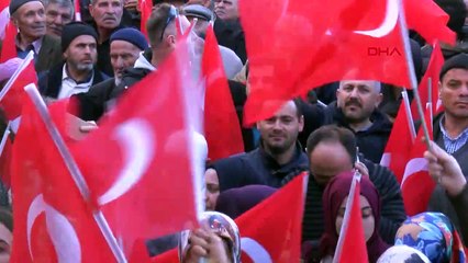 Binali Yıldırım seçim çalışmalarını Büyükçekmece’de sürdürüyor