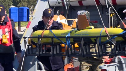 Deniz komandolarının çıkarma harekatı göz kamaştırdı - İZMİR