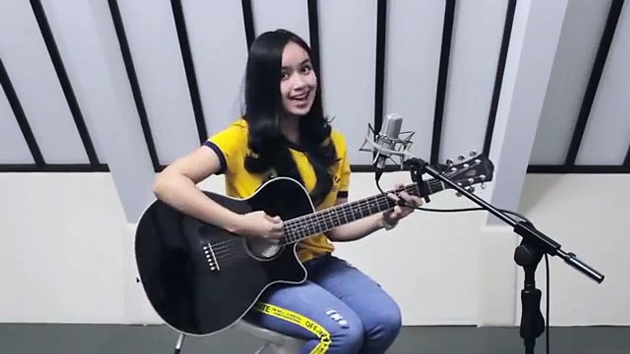 Zona Nyaman - Fourtwnty ( Chintya Gabriella Cover )