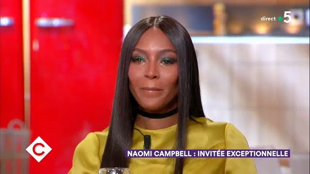 Naomi Campbell fond en larmes sur le plateau de C à vous en évoquant Nelson Mandela - Regardez