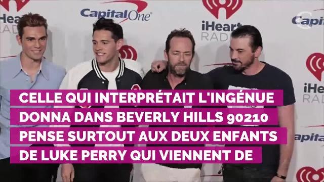 Je suis triste pour ses enfants : Tori Spelling réagit à la mort de Luke Perry