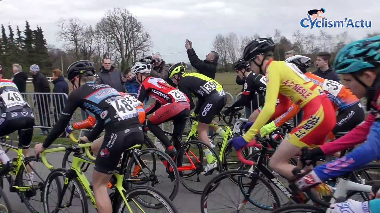 Le Mag Cyclism'Actu - Les petites reines de Kaboul : 3 Afghanes à Comines près de Lille