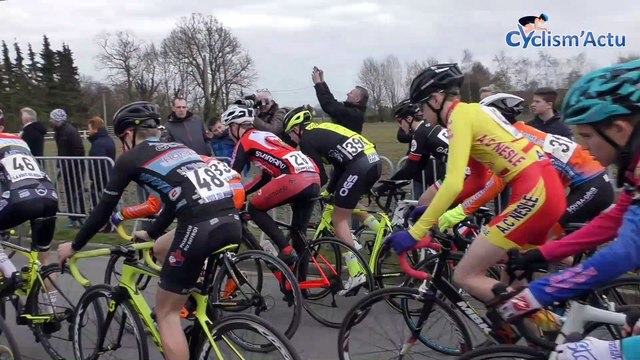 Le Mag Cyclism'Actu - Les petites reines de Kaboul : 3 Afghanes à Comines près de Lille