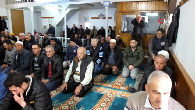 Şair imam şiir kitabı çıkarmak istiyor