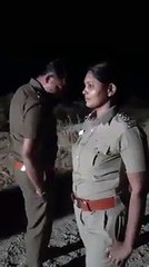 Скачать видео: போலீஸ் ஜோடியின் டிக் டாக் வீடியோ