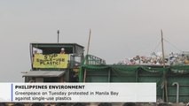 Greenpeace protests in Manila Bay against single-use plastics