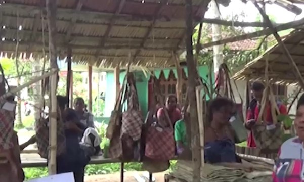 Kampung Noken Untuk Lestarikan Budaya Suku Moi Papua