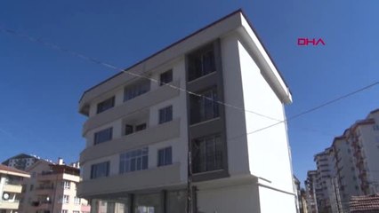 Ekmek Fırının Asansörü Düştü 2 İşçi Yaralı