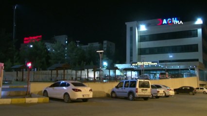 Silahlı kavgada yanlışlıkla kardeşini ağır yaraladı