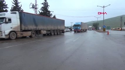 Hatay BM'den İdlib'e 17 Tır Yardım Malzemesi