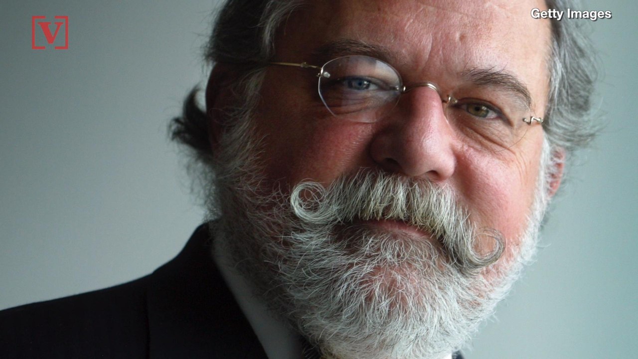 Former Trump White House Lawyer Calls Bob Mueller an 'American Hero'