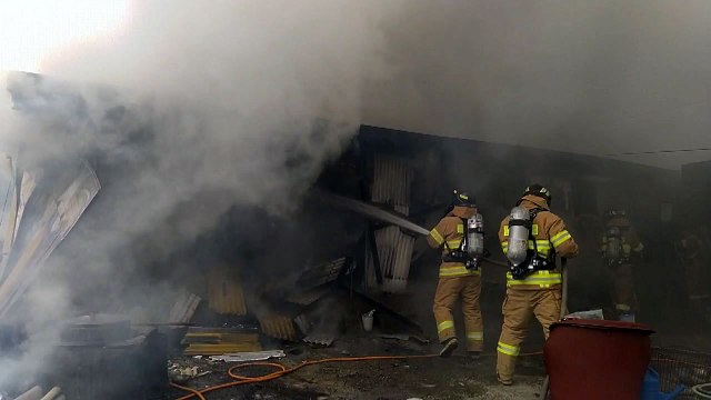 전북 고창 주택서 화재...1명 사망 / YTN