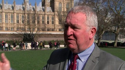 'Treat knife crime like terrorism' says former minister