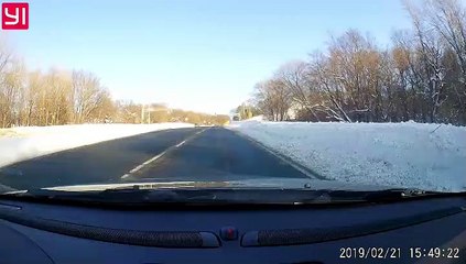 Quick Thinking Makes Driver Avoid Two Car Collision