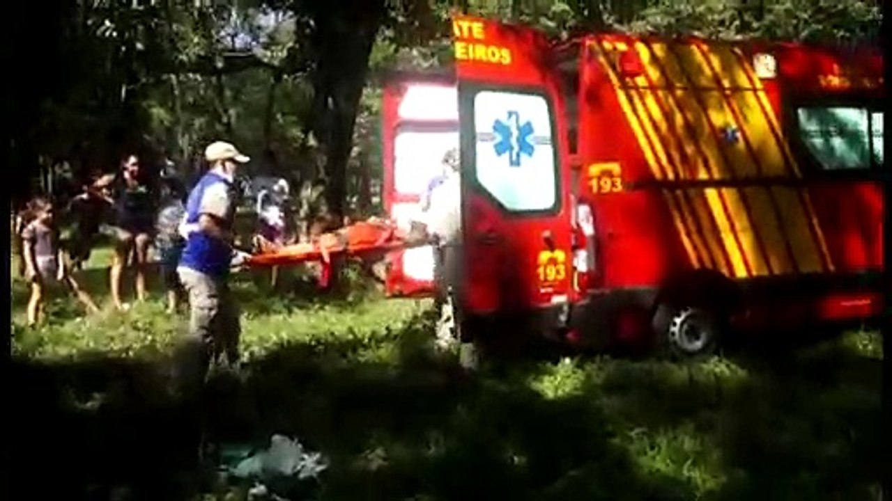 Corpo de Bombeiros é acionado para combater incêndio em residência