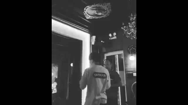 Bạn trai Diệu Nhi khoe giọng hát karaoke