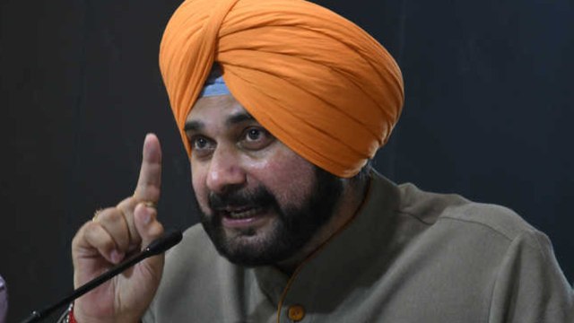 Navjot Singh Sidhu ने Balakot Air Strike के बाद Indian Army पर दिया बड़ा बयान | वनइंडिया हिंदी