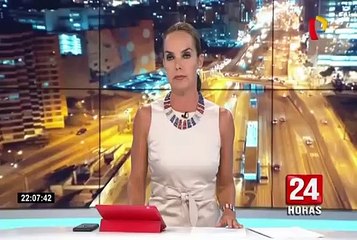 Hombre arroja polvo químico de extintor a rostro de chofer