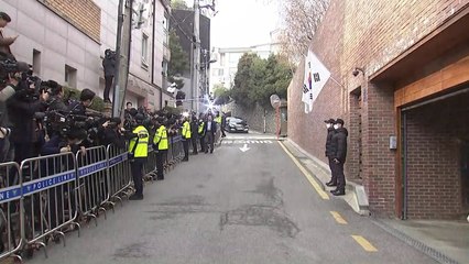 이명박 前 대통령 349일 만에 석방...'자택 구금' / YTN